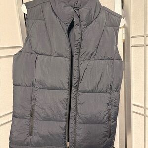 Bass Outdoor Gray Puffer Vest size XS